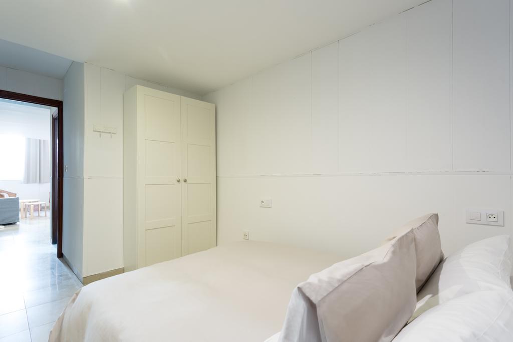 Apartamentos Diaber Gerona 22 Sevilla Eksteriør bilde