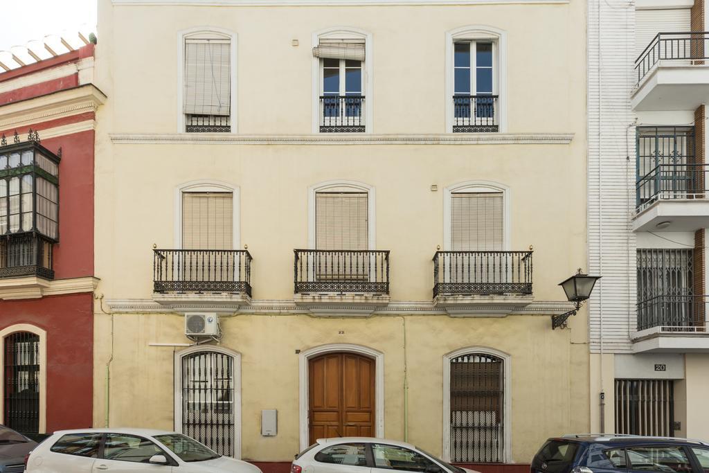 Apartamentos Diaber Gerona 22 Sevilla Eksteriør bilde