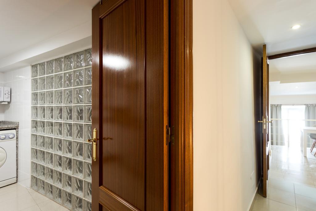 Apartamentos Diaber Gerona 22 Sevilla Eksteriør bilde