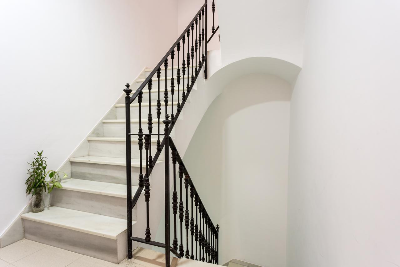 Apartamentos Diaber Gerona 22 Sevilla Eksteriør bilde